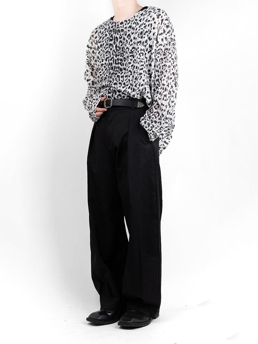 Two-tuck wide slacks