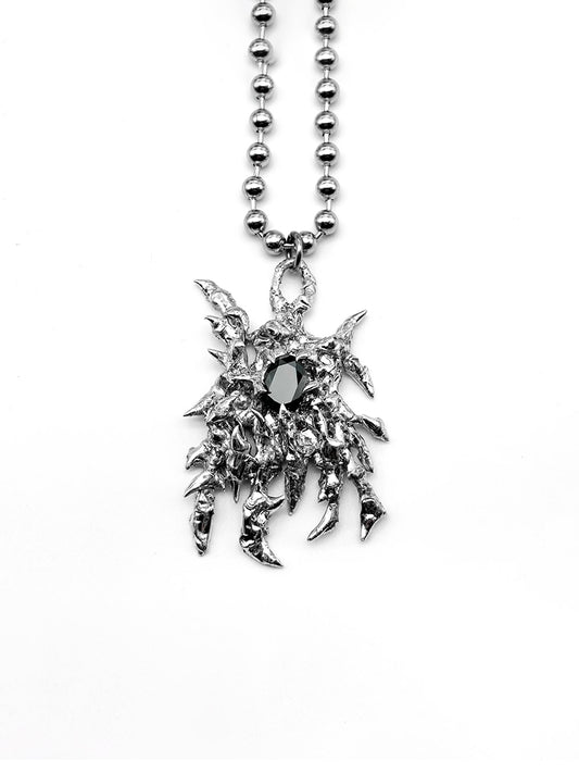 Soldered black gemstone necklace 01