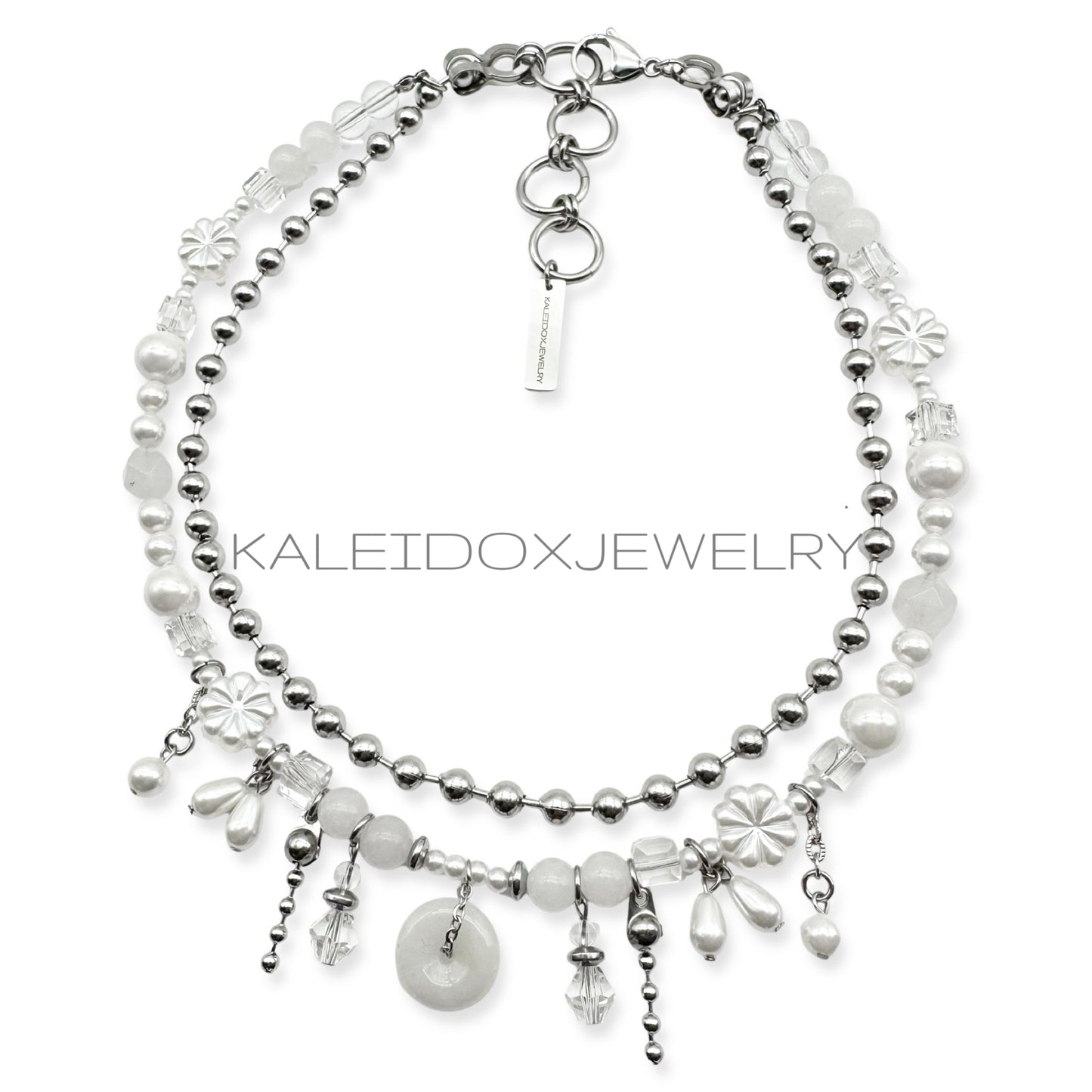 White jade necklace